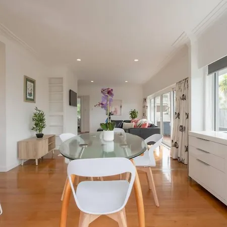 Charming Home Forrest Hill